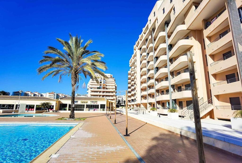 Apartamento Encantador Com Piscina Aquecida Портиман Экстерьер фото